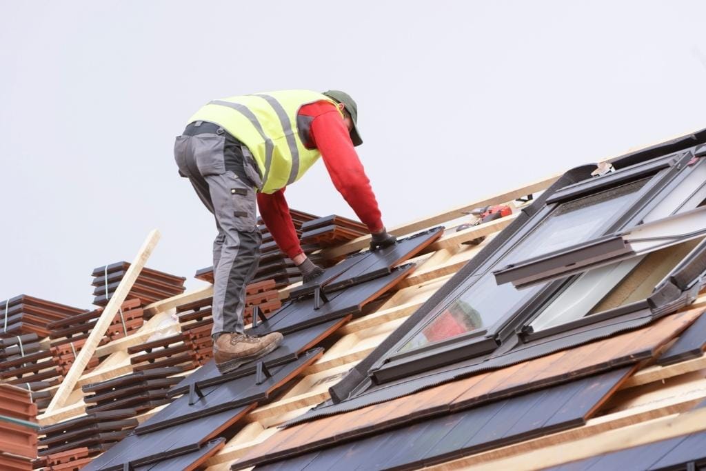 7 Signs A Roof Needs To Be Replaced
