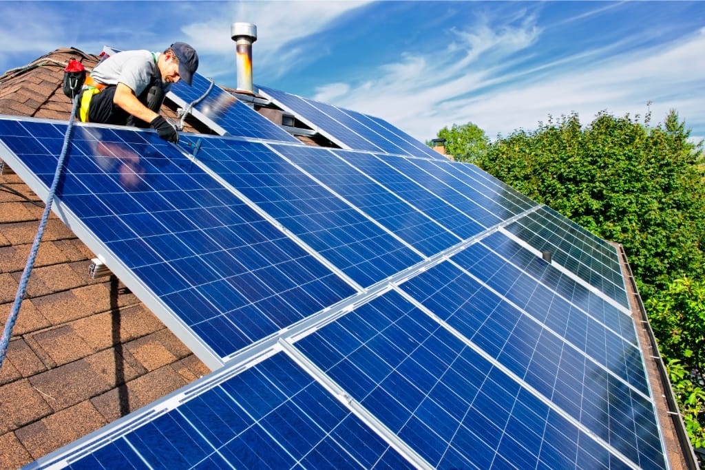 Top 10 Questions Homeowners Should Ask Before Installing Solar
