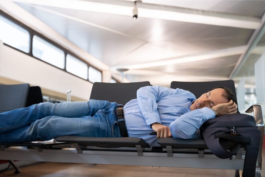 10 Tips For Sleeping In An Airport Without Compromising Safety