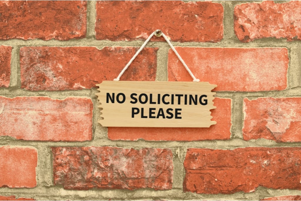 10 Tips For Recognizing Door-To-Door Fraudulent Solicitor Scams