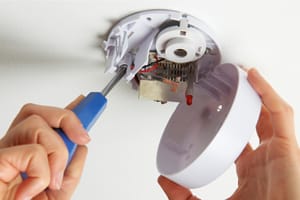 5 Smoke Detector Maintenance Tips