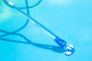 How To Vacuum Clean A Swimming Pool