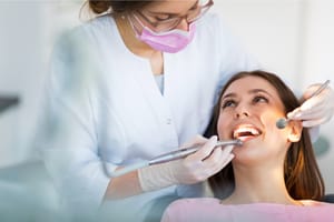 How To Choose A Cosmetic Dentist