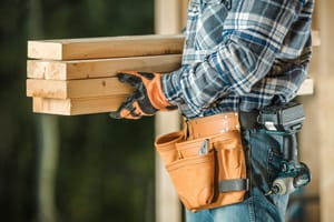 7 Mistakes To Avoid When Hiring A Fence Repair Contractor