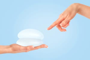 8 Tips To Ensure A Smooth Breast Implant Surgery Experience