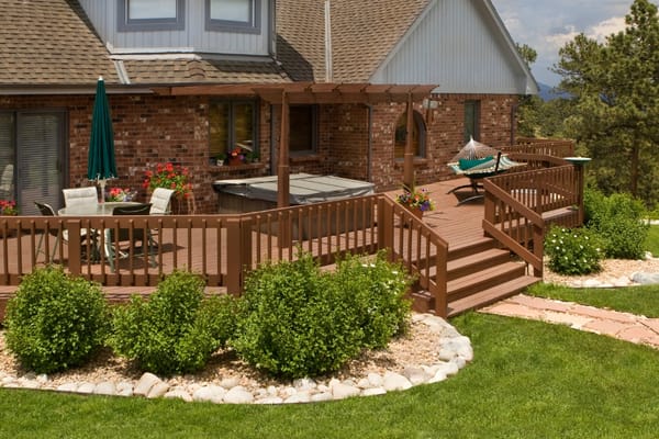 10 Reasons Why You Should Invest In A Backyard Deck
