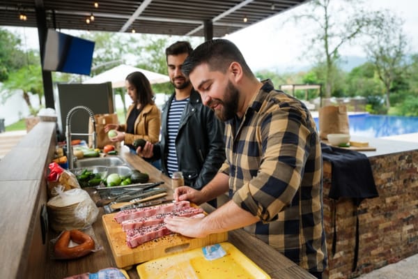 10 Reasons To Invest In An Outdoor Kitchen