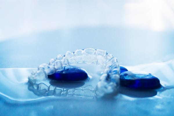 How To Clean Invisalign Retainers