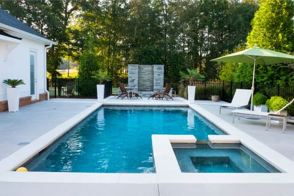 10 Reasons To Hire Professional Pool Builders In Sacramento